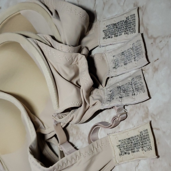 Bali beige slighly padded bra bundle of 4 size 34B - Picture 6 of 6